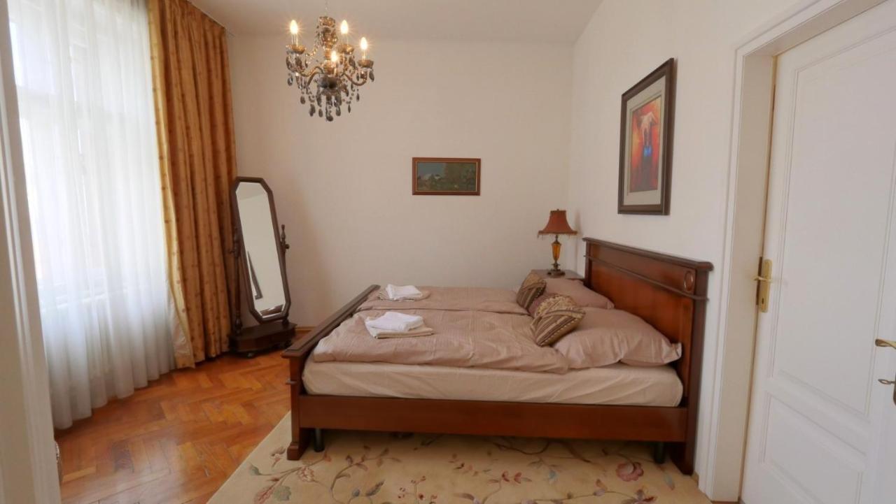 Velky 3I Apartman V Centre Mesta บราติสลาวา ภายนอก รูปภาพ