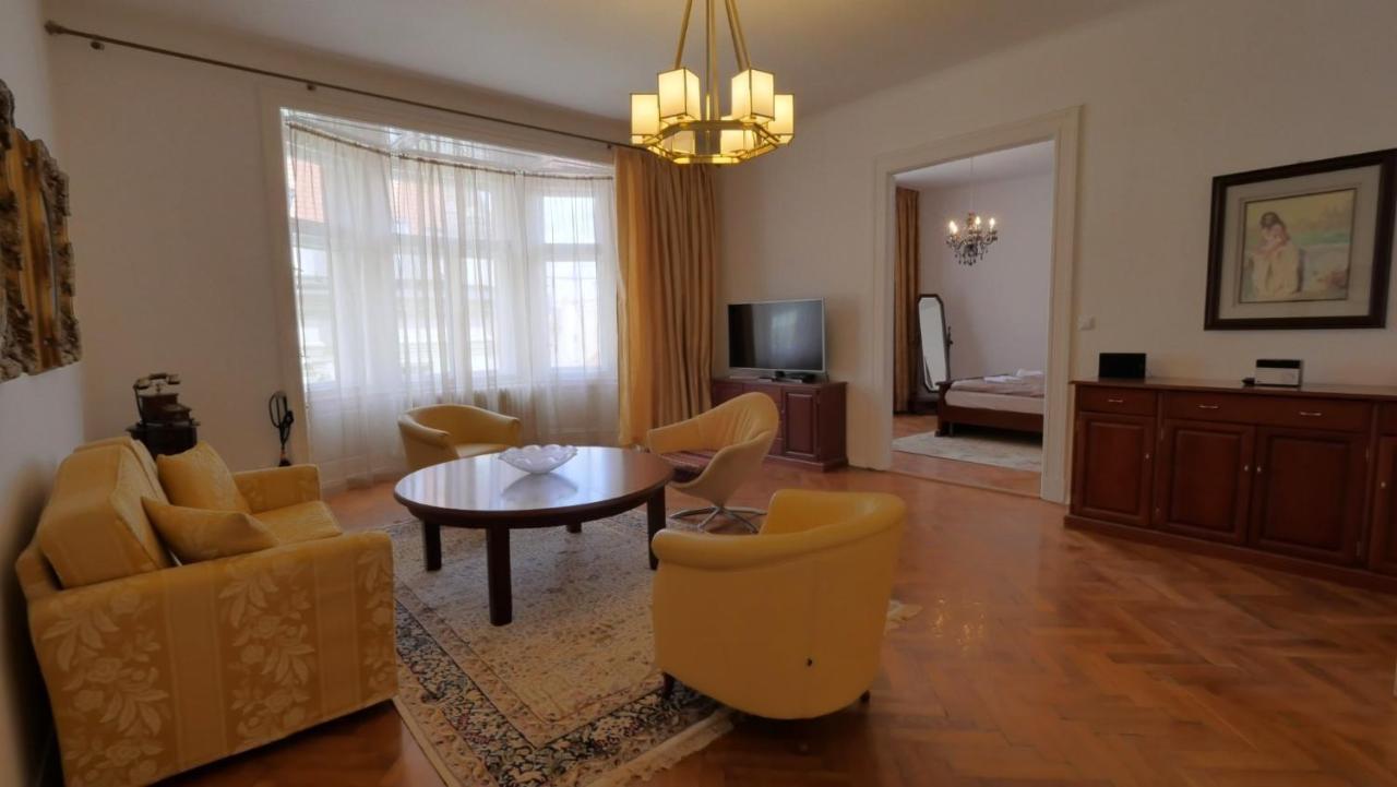 Velky 3I Apartman V Centre Mesta บราติสลาวา ภายนอก รูปภาพ