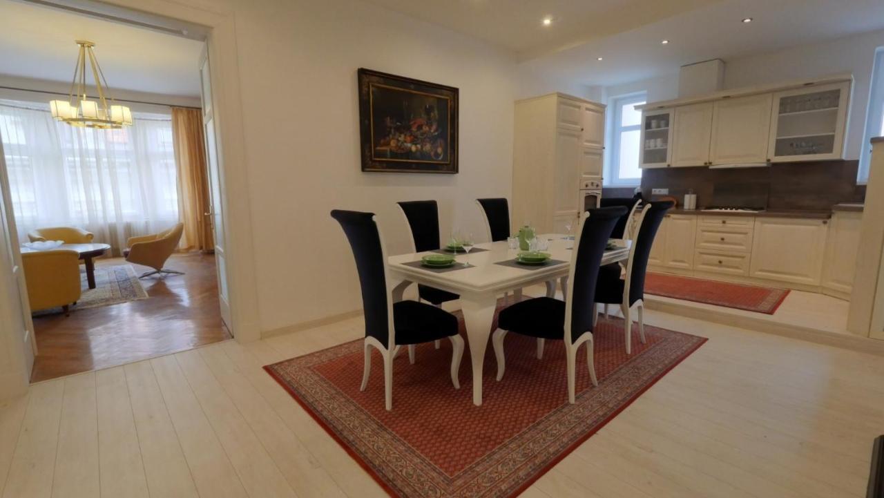 Velky 3I Apartman V Centre Mesta บราติสลาวา ภายนอก รูปภาพ