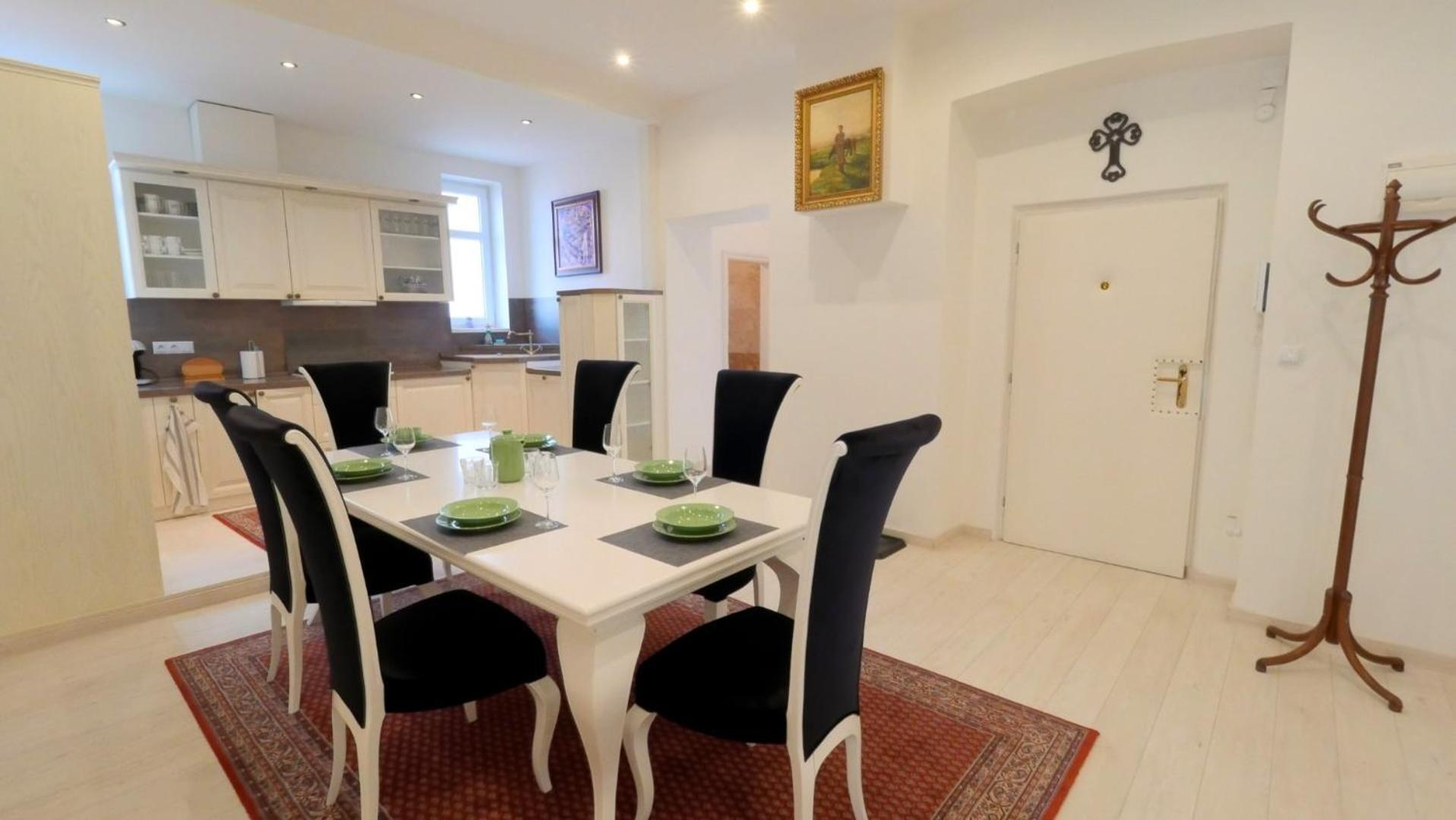 Velky 3I Apartman V Centre Mesta บราติสลาวา ภายนอก รูปภาพ
